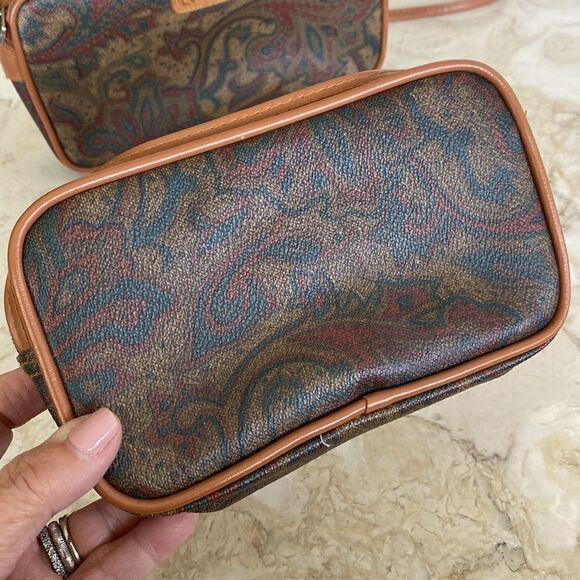 Contessa Da Vinci Paisley Print Faux Leather Crossbody & 2 Matching Clutches - Picture 8 of 15